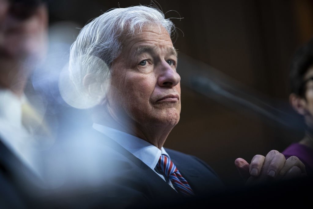 JP Morgan’s Jamie Dimon Warns of a US Recession in 6 to 9 Months